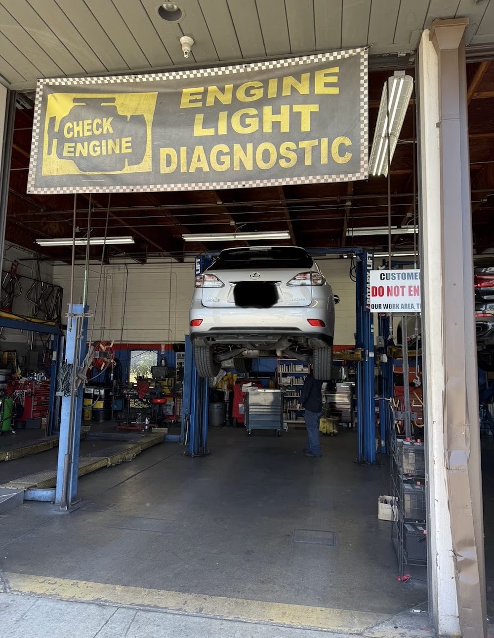 Engine light diagnostics